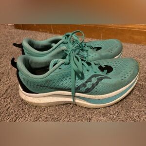 Women’s Saucony Endorphin Speed 2 Running Shoe size 9